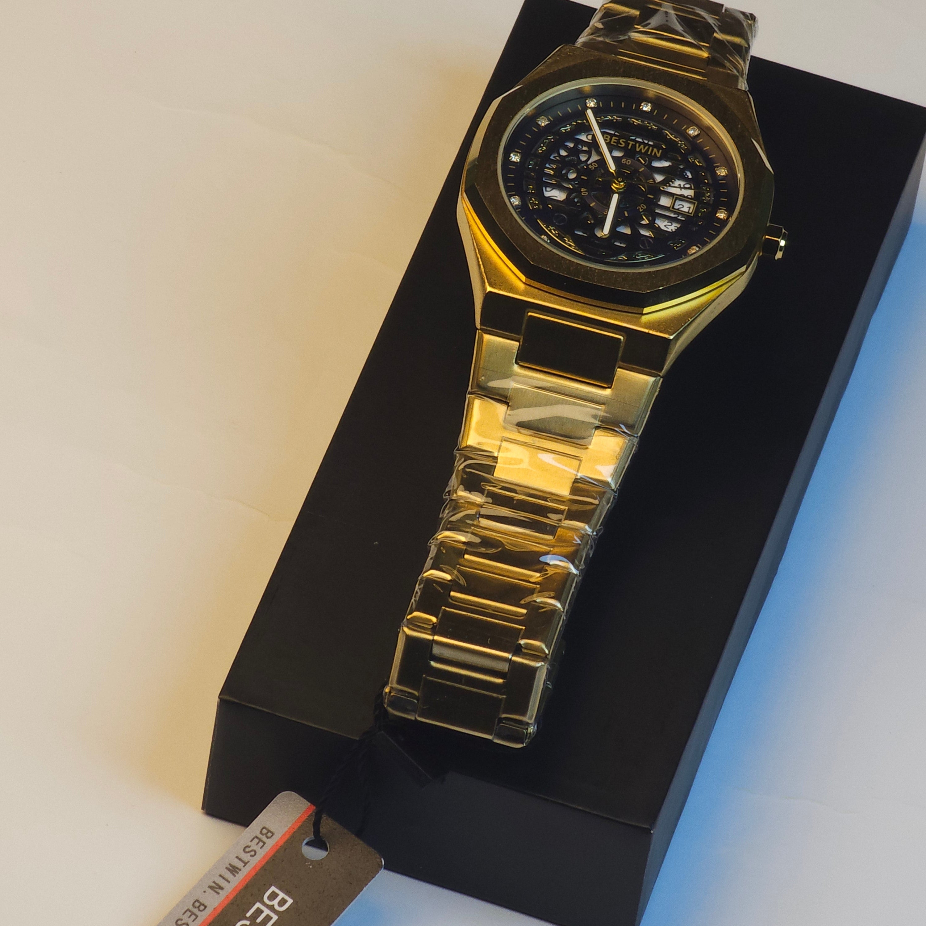 “Bestwin Skeleton – Luxury in Motion ⌚”